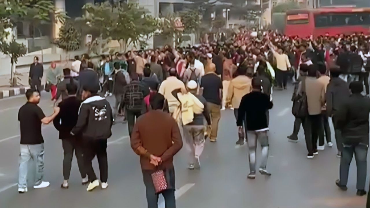 বিটিআরসি কার্যালয় ভাঙচুরের ঘটনায়, গ্রেপ্তার ২৬ জন