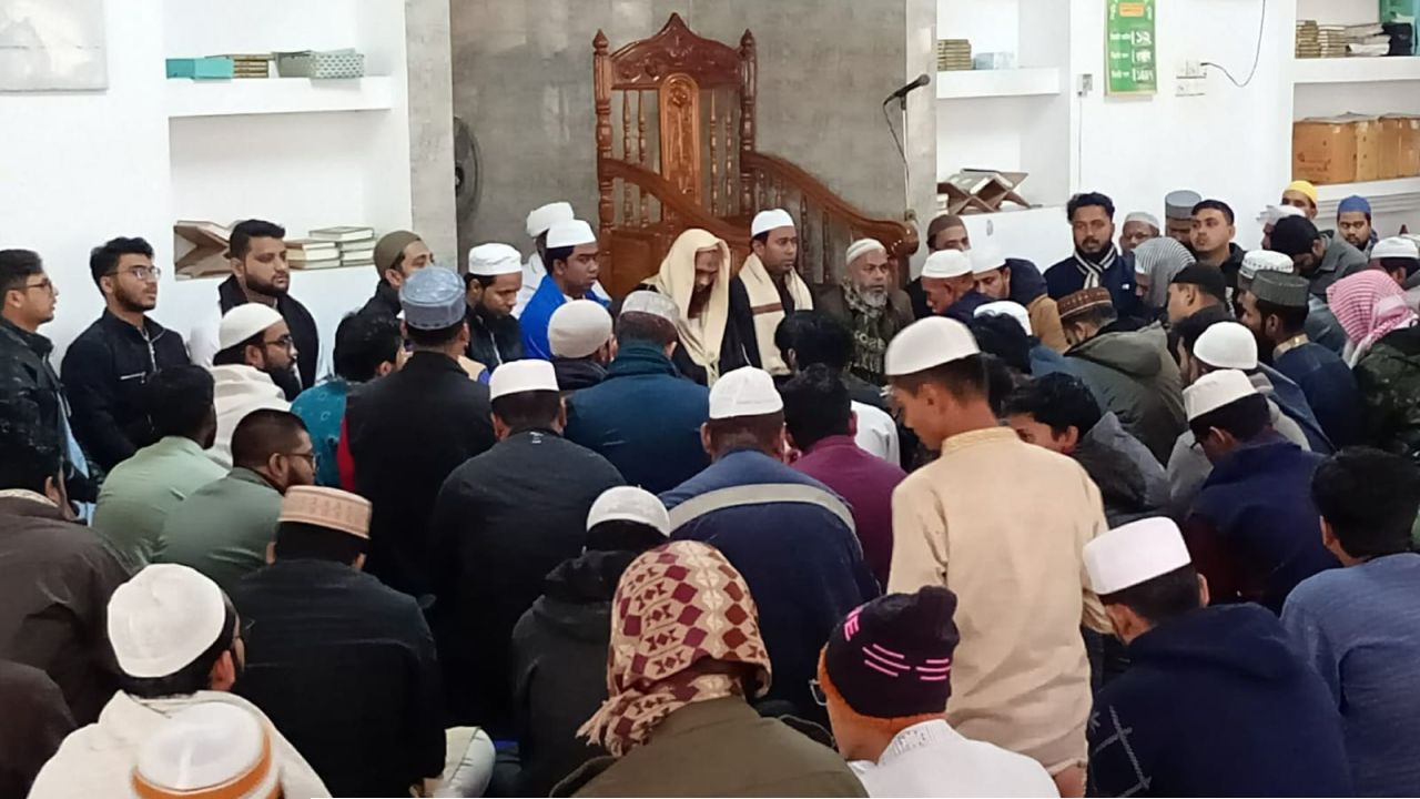 খালেদা জিয়ার মাগফিরাত কামনায় কুবি ছাত্র দলের দোয়া মাহফিল