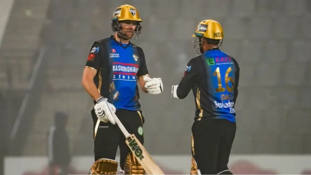 হাতের মুঠোয় থাকা ম্যাচ যেভাবে হারল রংপুর রাইডার্স