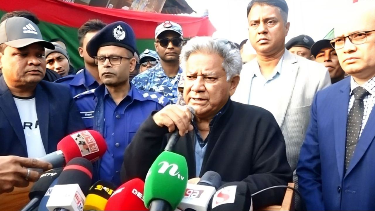 এ মাসের মধ্যে হাদির খুনিদের মুখোশ উন্মোচন করা হবে: নৌ উপদেষ্টা