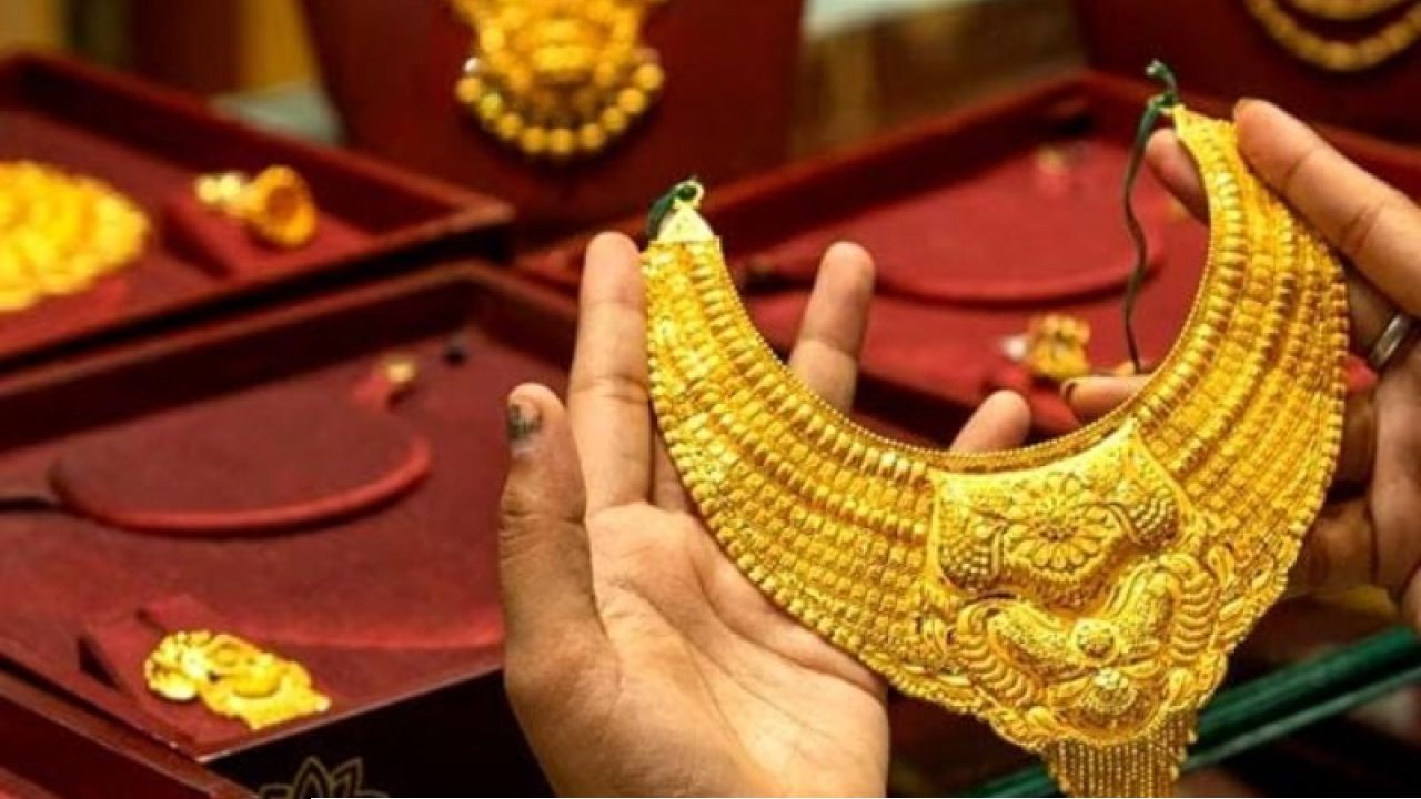 নতুন বছর আবারও বাড়ল স্বর্ণের দাম
