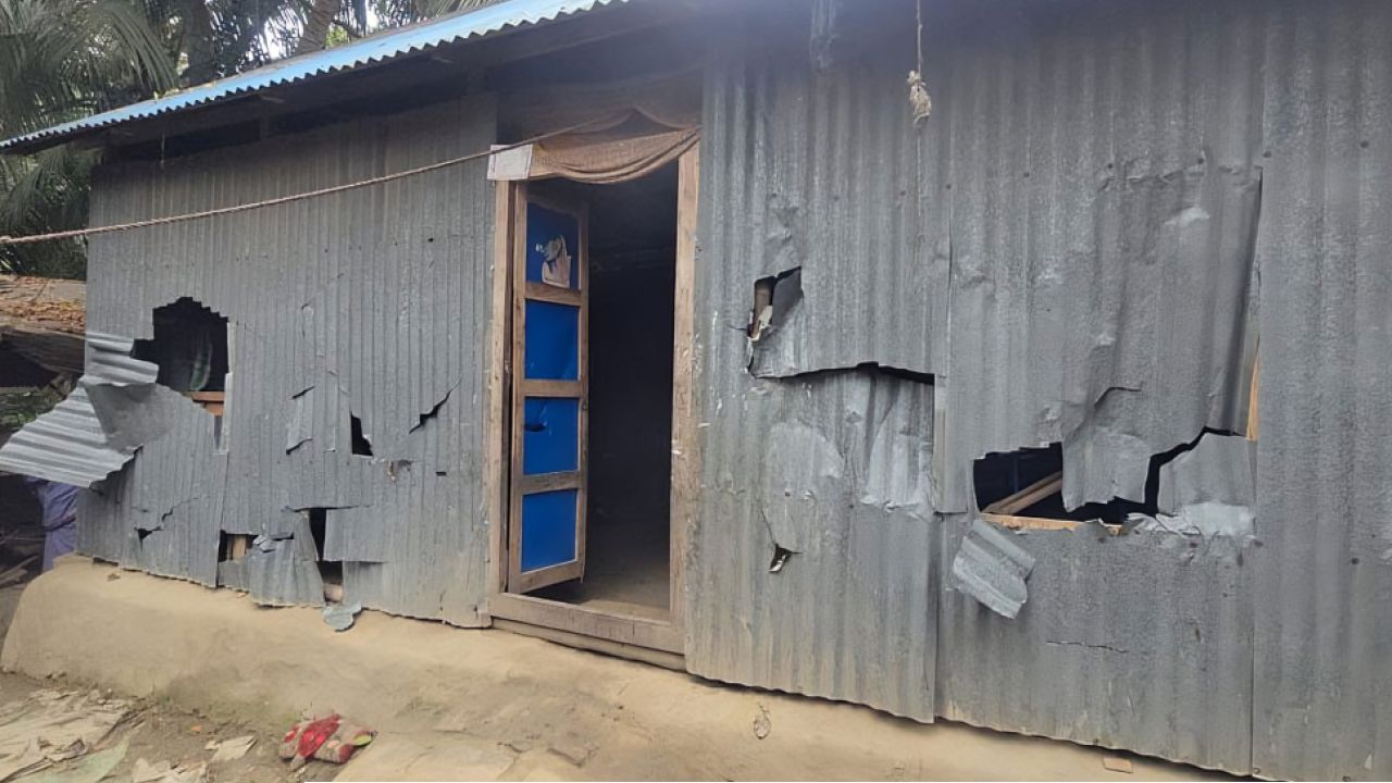 আ.লীগ ছেড়ে বিএনপিতে যোগ দিয়েই সহকর্মীর বাড়িতে হামলা