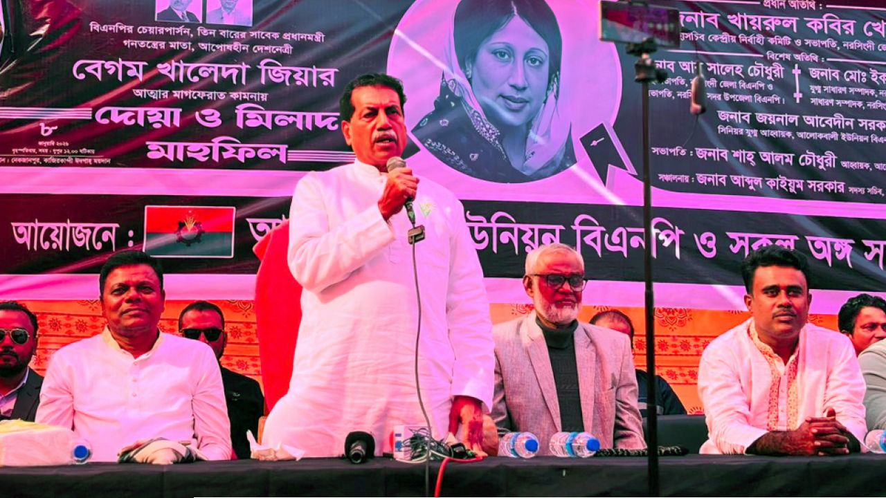 খালেদা জিয়া কখনোই জোর করে ক্ষমতায় থাকেননি : খোকন