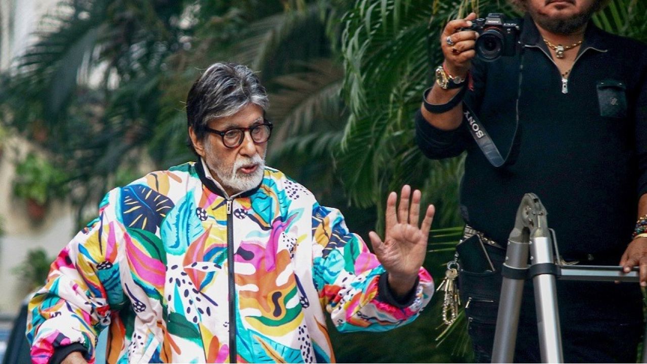 ভিড়ে হেনস্তার শিকার হলেন অমিতাভ বচ্চন