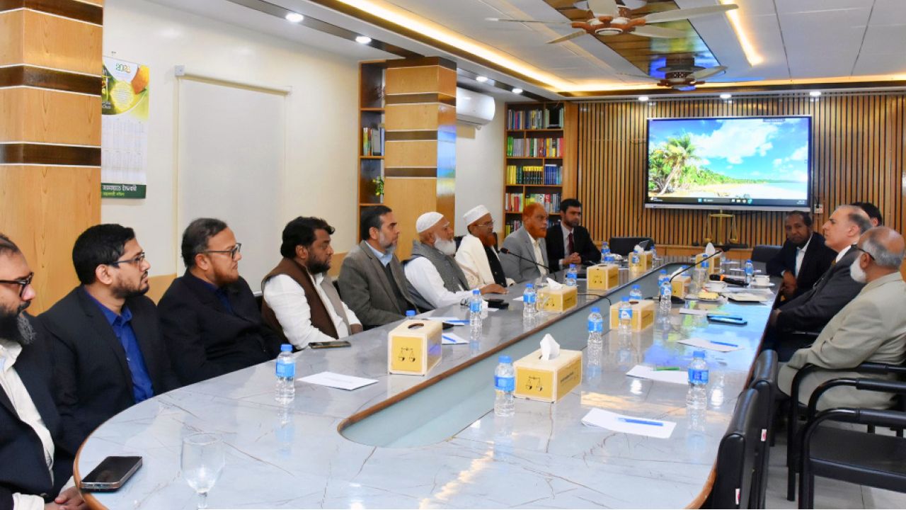 জামায়াত আমিরের সঙ্গে সাবেক মার্কিন স্টেট সেক্রেটারির আলোচনা