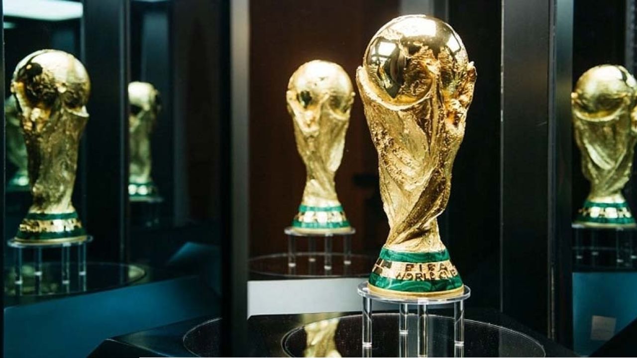 আগামীকাল ঢাকায় আসছে ফিফা বিশ্বকাপ ট্রফি, দেখতে পারবেন যারা