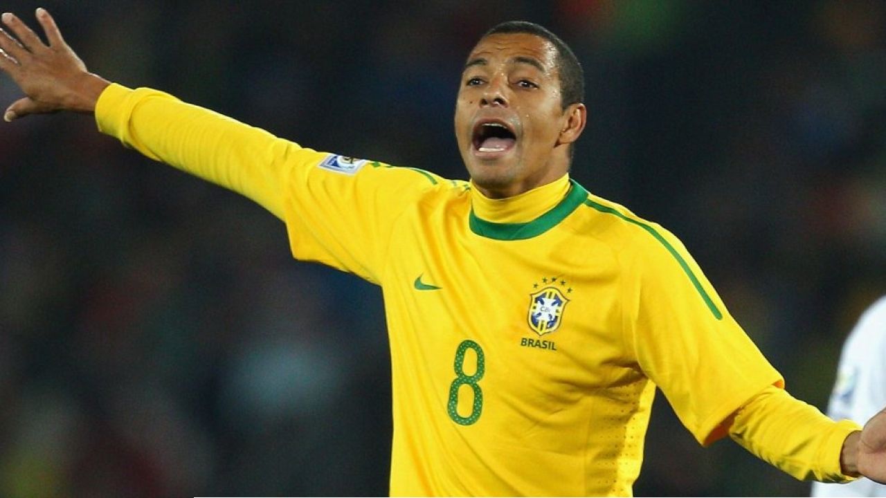 ঢাকায় আসছেন ব্রাজিলের বিশ্বকাপজয়ী ফুটবলার