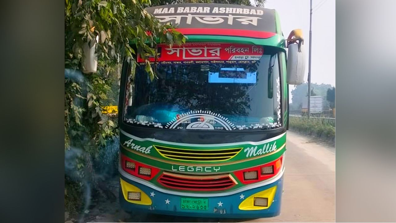 মহাসড়কে চলন্ত বাসে কলেজছাত্রীকে সংঘবদ্ধ ধর্ষণ, ভিডিও ধারণ