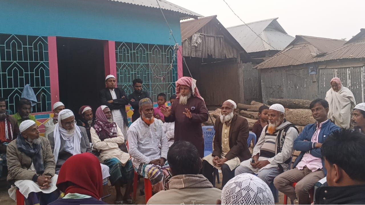 দুর্গাপুরে আওয়ামী লীগের ৫০ নেতাকর্মীর বিএনপিতে যোগদান