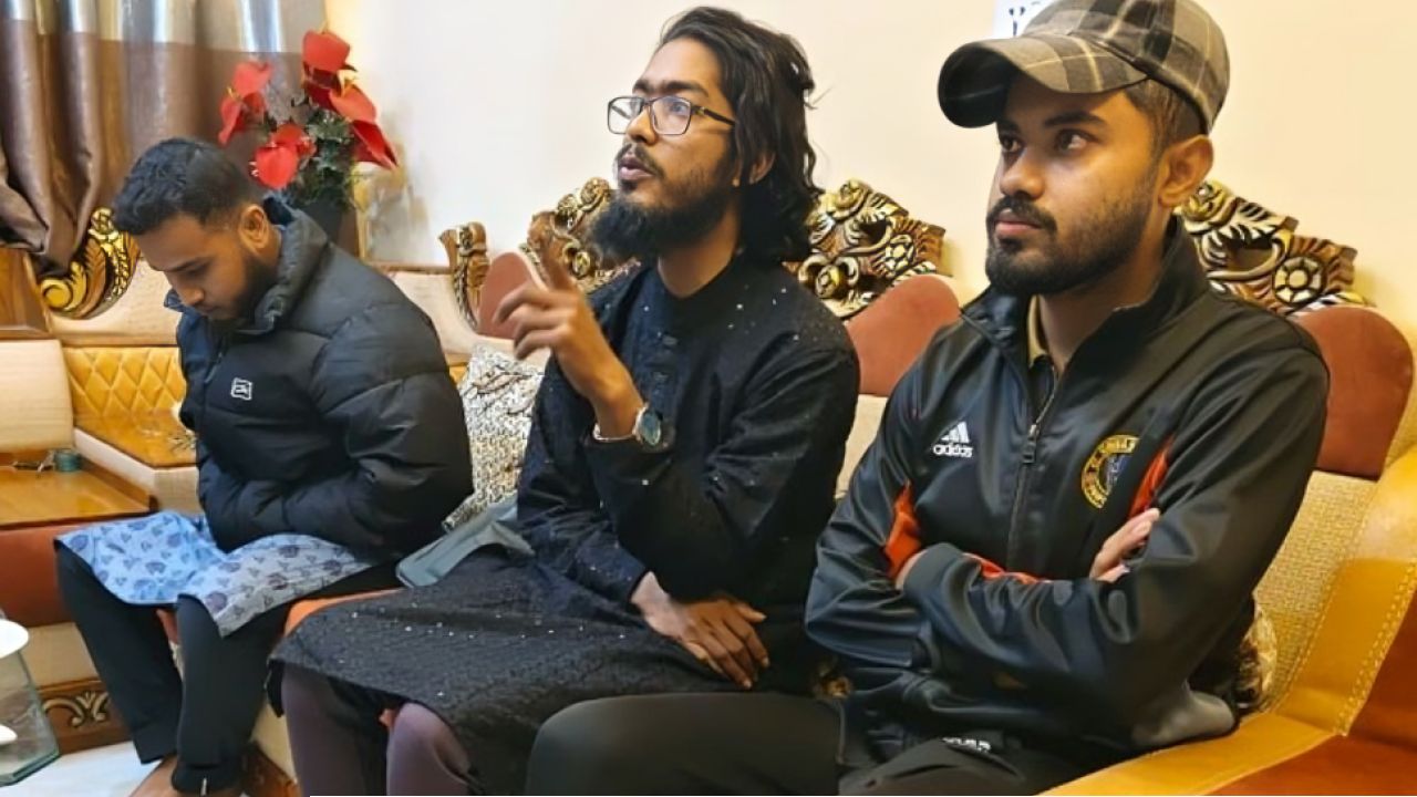 এনসিপি নেতা পরিচয়ে ২০ লাখ টাকা চাঁদা দাবি, আটক ৩