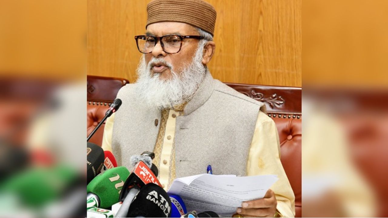  হ্যাঁ ভোটে দেশবাসী সর্বগ্রাসী ফ্যাসিজম থেকে মুক্তি পাবে: ধর্ম উপদেষ্টা