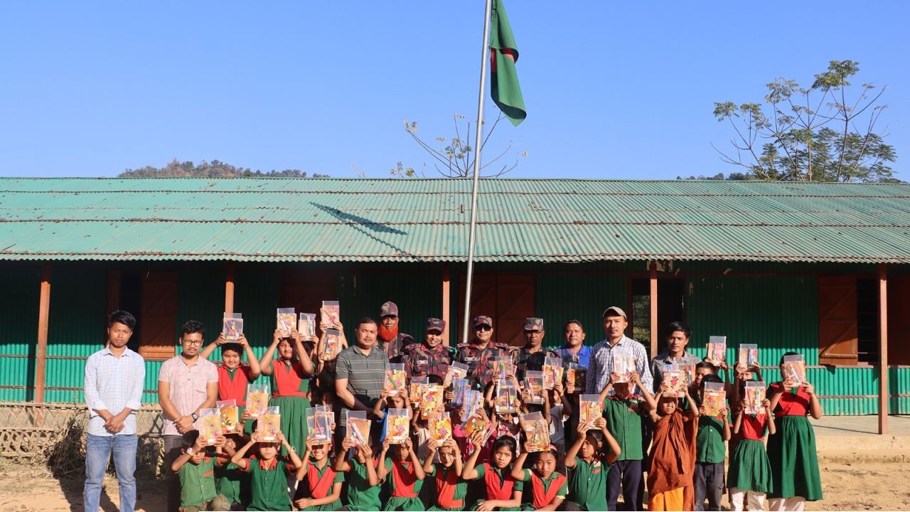 পাহাড়ের নির্বাচনে শান্তিশৃঙ্খলা রক্ষায় বিজিবির কঠোর ও দায়িত্বশীল ভূমিকা