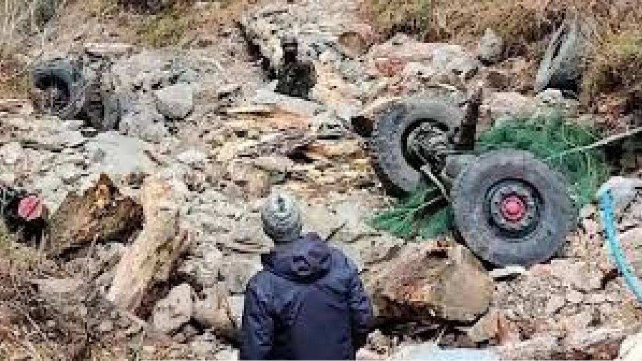 কাশ্মিরে ভারতীয় ১০ সৈন্য নিহত