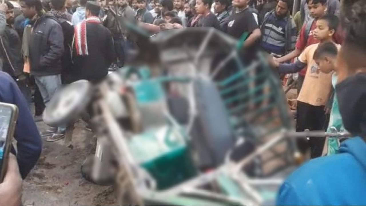 রাজশাহীতে বাসচাপায় অটোরিকশার ৩ যাত্রী নিহত