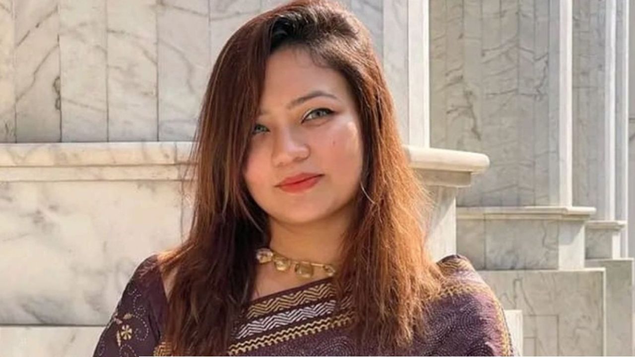 বামপন্থিদের নিয়ে যা বললেন ঢাবি শিক্ষক মোনামি