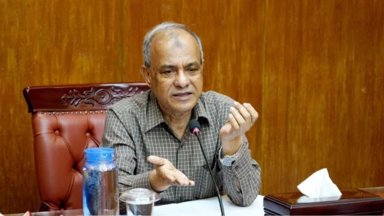 সহিংসতা ঠেকাতে সব বাহিনীকে নির্দেশ দিলেন স্বরাষ্ট্র উপদেষ্টা 