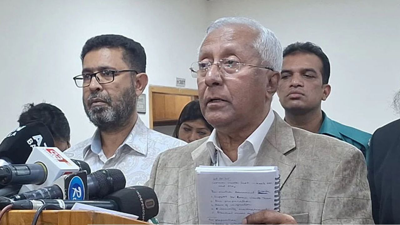 সাংবাদিকদের কার্ড ও গাড়ির স্টিকার ম্যানুয়ালি দেওয়ার সিদ্ধান্ত ইসির