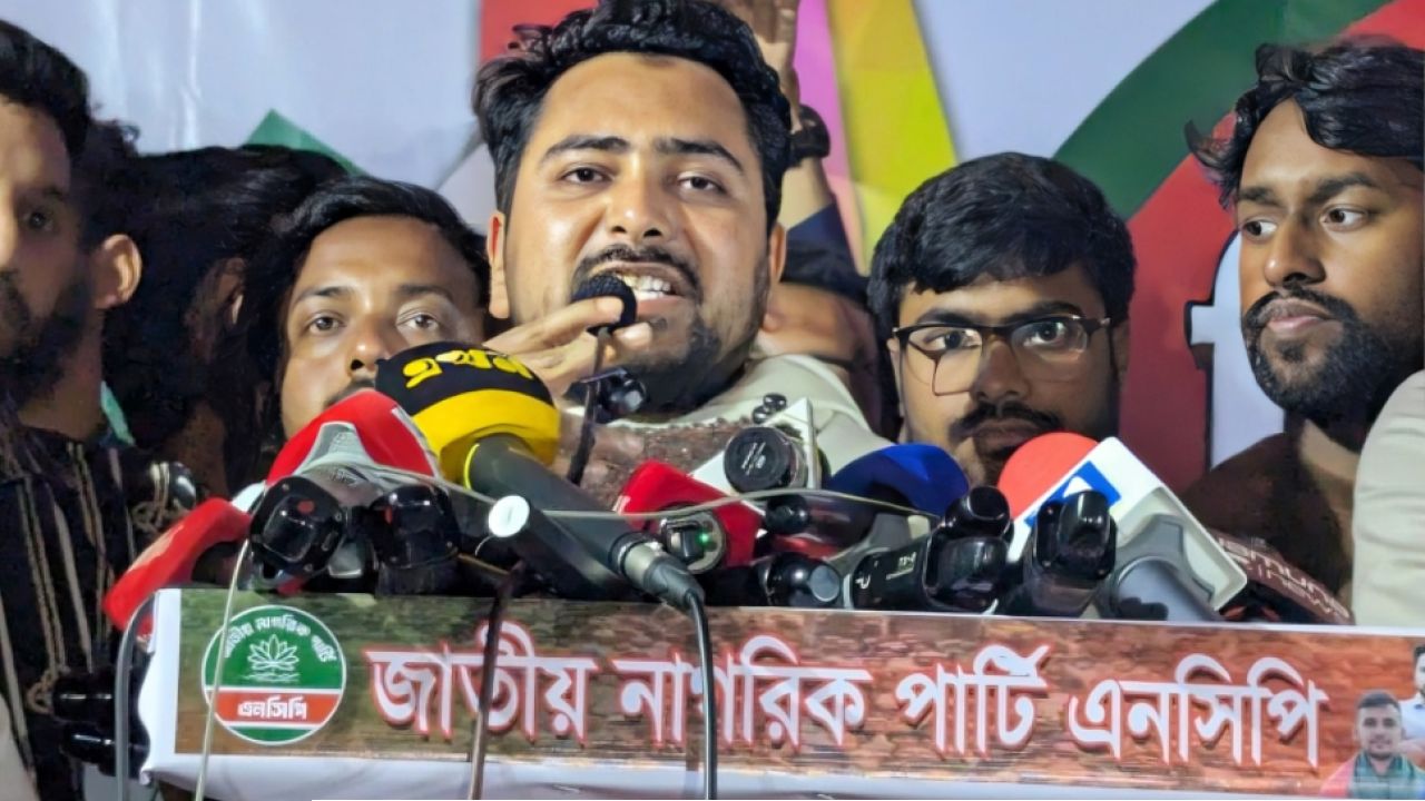 নতুন স্বৈরাচারকে ক্ষমতায় বসাতে চাই না : নাহিদ ইসলাম