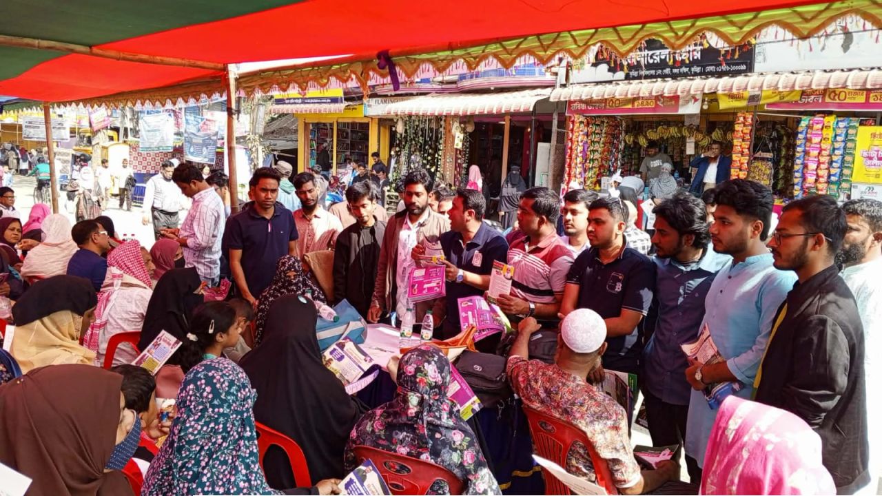 ‎কুবি ভর্তি পরীক্ষা চলাকালীন শাখা ছাত্রদলের নির্বাচনী প্রচারণা