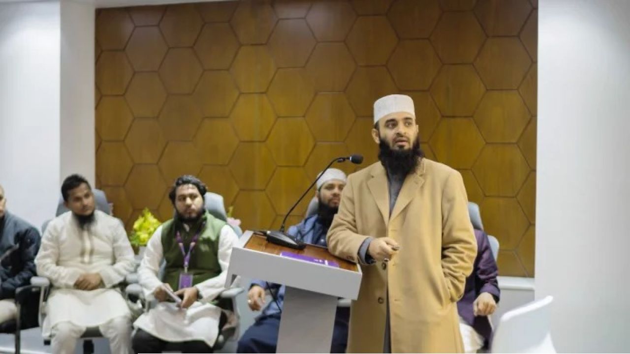 ইনকিলাব মঞ্চ-পুলিশ সংঘর্ষের উদ্বেগ ও নিন্দা জানালেন আজহারি