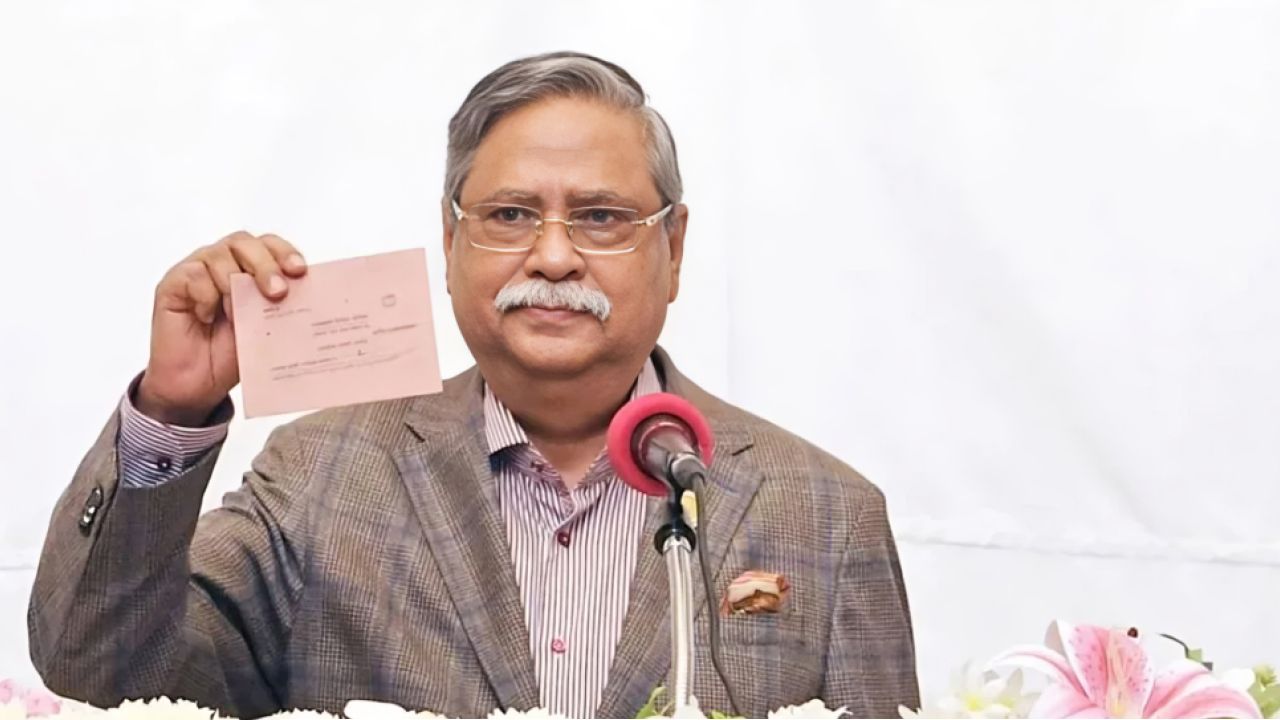 পোস্টাল ব্যালটের মাধ্যমে ভোট দিলেন রাষ্ট্রপতি