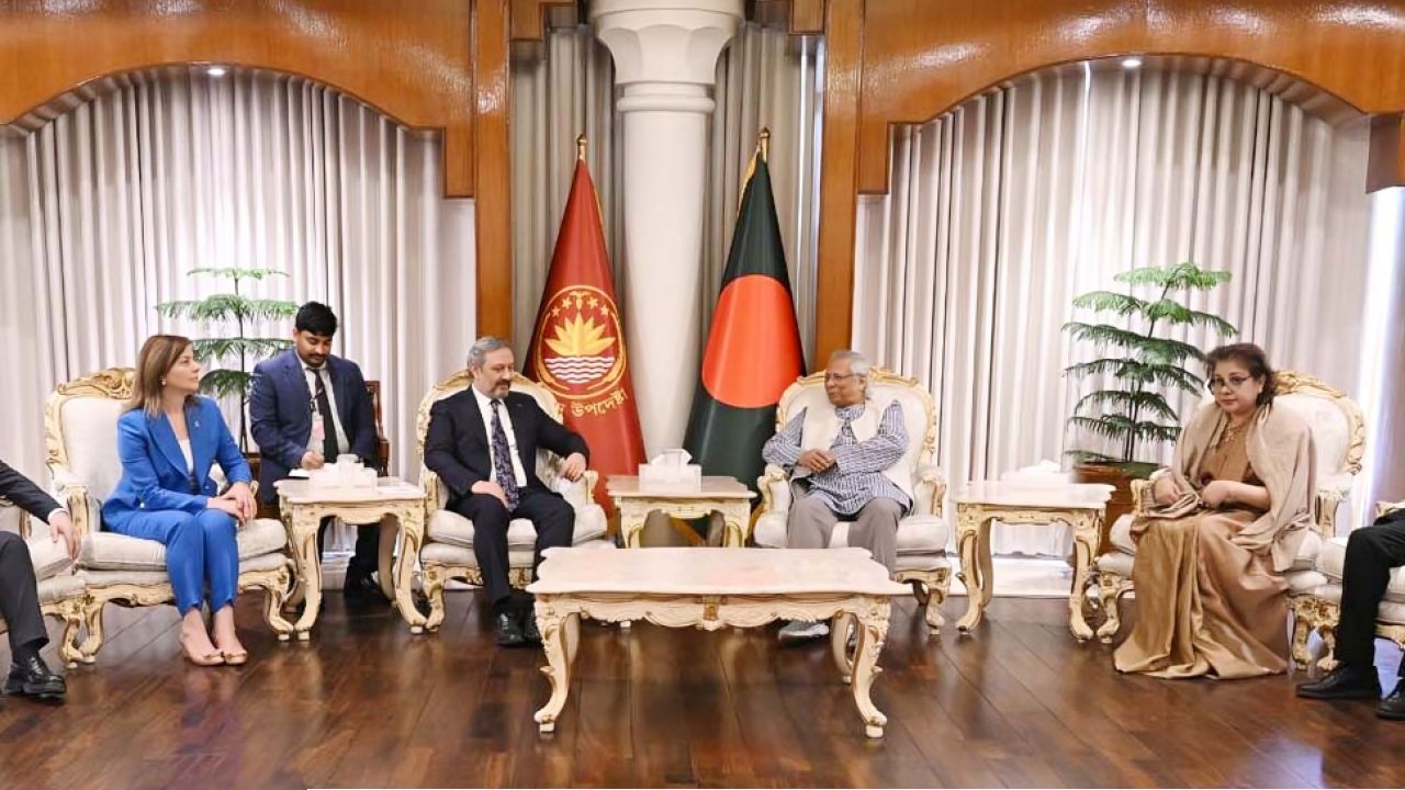 প্রধান উপদেষ্টার সঙ্গে তুরস্কের নির্বাচনী পর্যবেক্ষক দলের বৈঠক