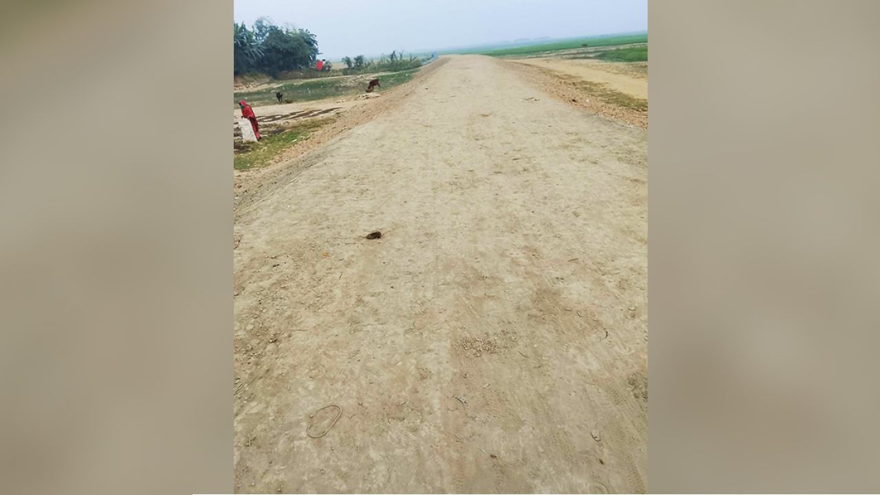 হাওর রক্ষা বাঁধ নির্মাণে শান্তিগঞ্জ পানি উন্নয়ন বোর্ডের নিরলস কাজ