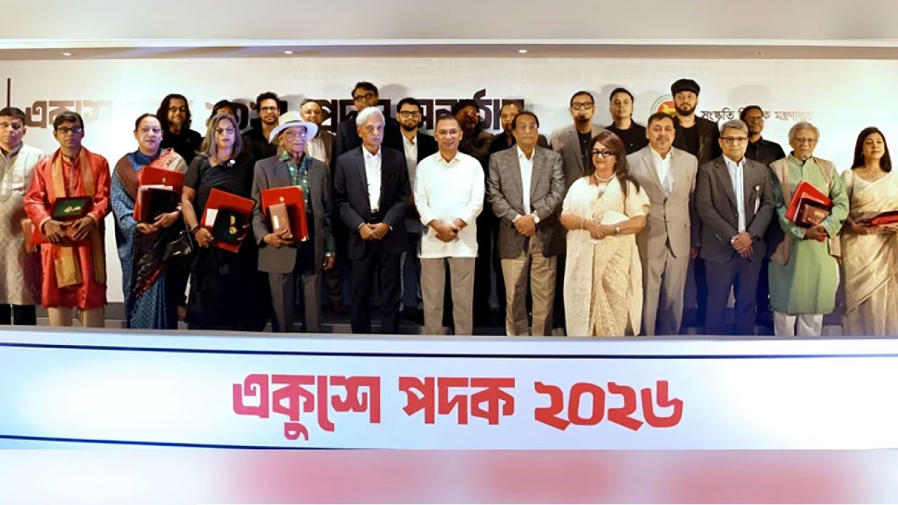 ব্যান্ড দল ও ৯ বিশিষ্ট ব্যক্তিকে একুশে পদক দিলেন প্রধানমন্ত্রী