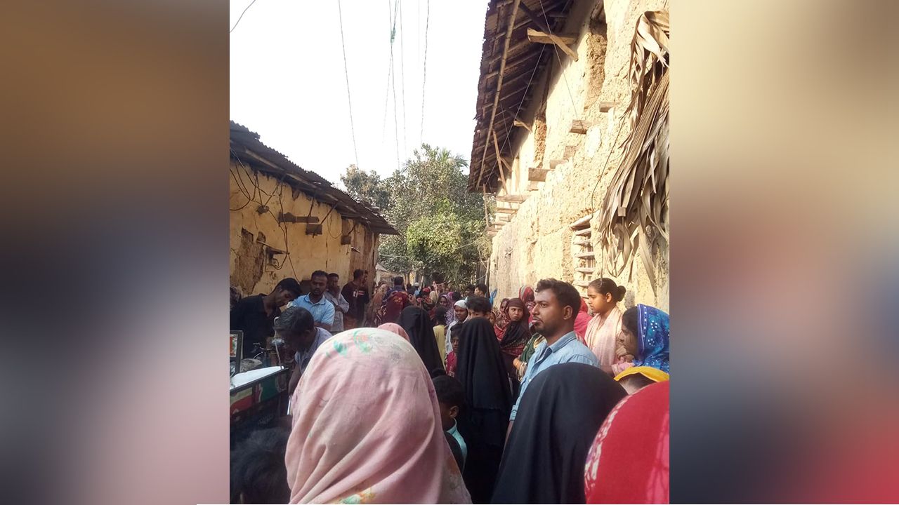 আক্কেলপুরে গৃহবধূর লাশ উদ্ধার, স্বামীসহ শ্বশুরবাড়ির লোক পলাতক