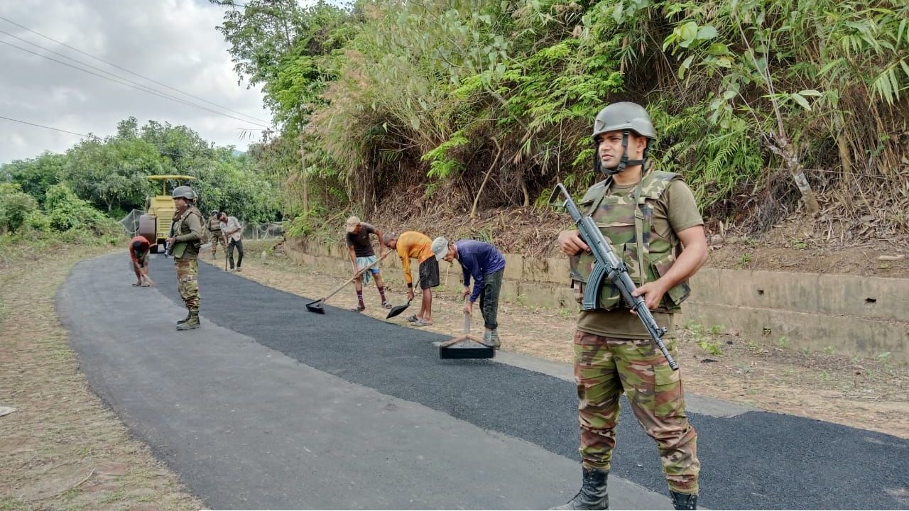 আলীকদম–থানচি সড়কে চলাচলে স্বস্তি