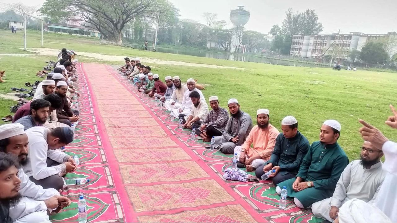 নোয়াখালী সরকারি কলেজে ইসলামী ছাত্র আন্দোলনের ইফতার মাহফিল অনুষ্ঠিত