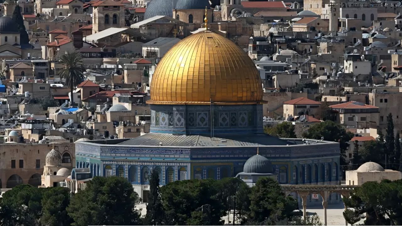 ইসরায়েলের বিরুদ্ধে এক হয়েছে ৮ মুসলিম দেশ