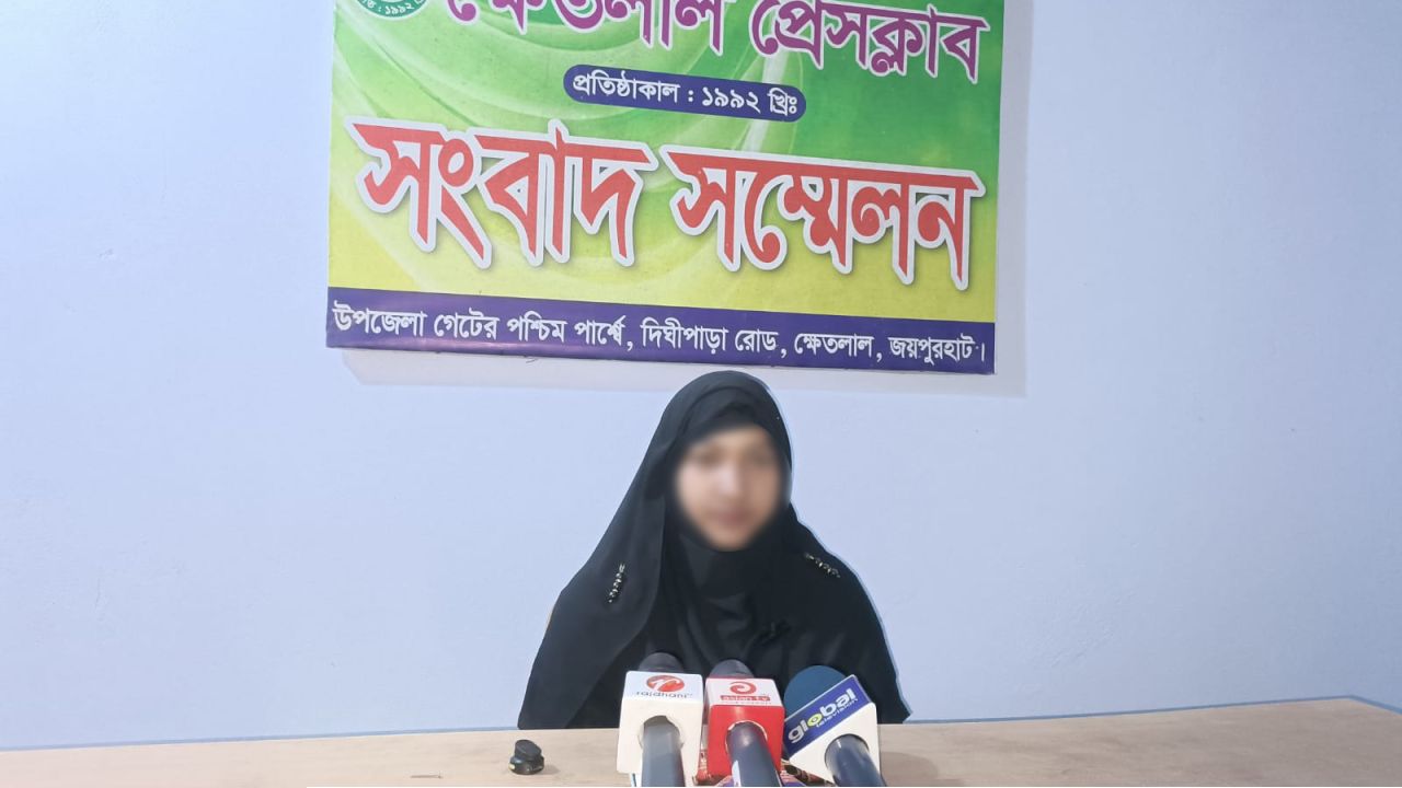 ‘আমি জিম্মি নই, স্বামীই আমাকে এক পরিচিত আপার কাছে রেখে গেছেন’