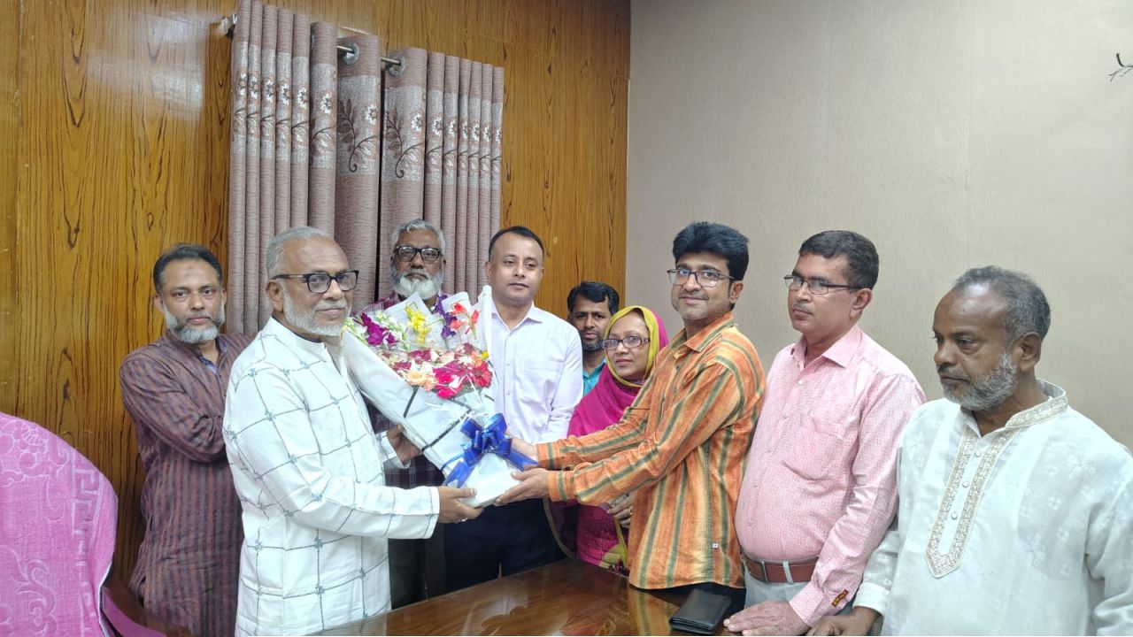 যশোর জেলা পরিষদের নতুন প্রশাসক দেলোয়ার হোসেন খোকনের দায়িত্ব গ্রহণ