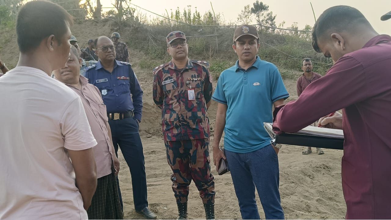 সাঙ্গু নদে অবৈধ বালু উত্তোলনের দায়ে ১ লাখ টাকা জরিমানা