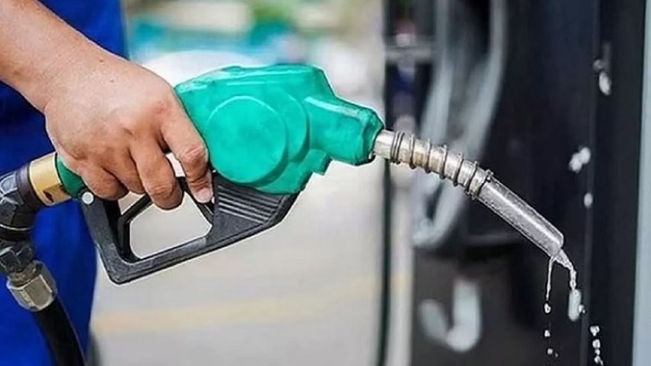 দুইবার তেল নিতে এসে ধরা খেল চালক