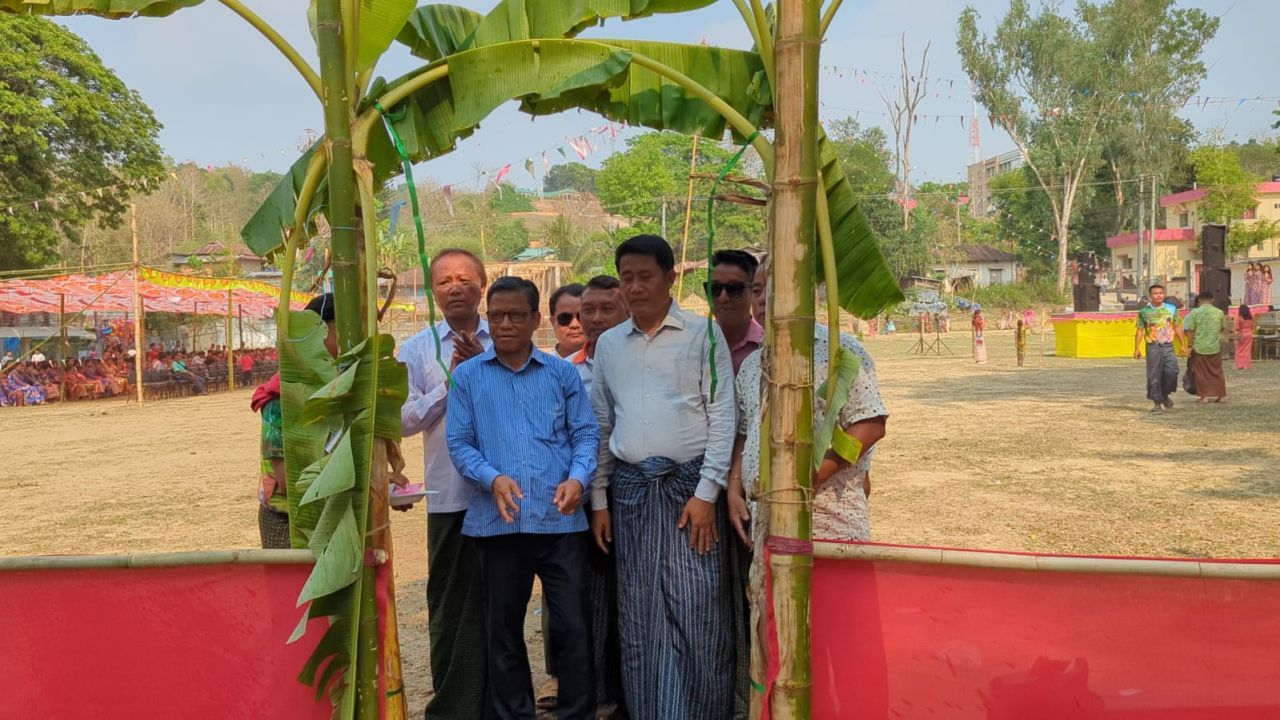 বান্দরবানের থানচি উপজেলা মাহা সাংগ্রাই উৎসবের বর্ণাঢ্য জলকেলি অনুষ্ঠান সম্পন্ন।