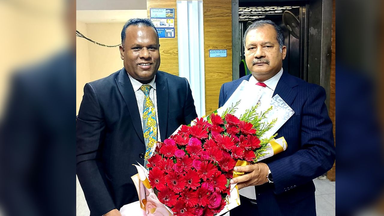 তথ্যমন্ত্রীর সাথে সোমালিয়ার দারু সালাম বিশ্ববিদ্যালয়ের ভিসি ড. মিজানের সৌজন্য সাক্ষাৎ