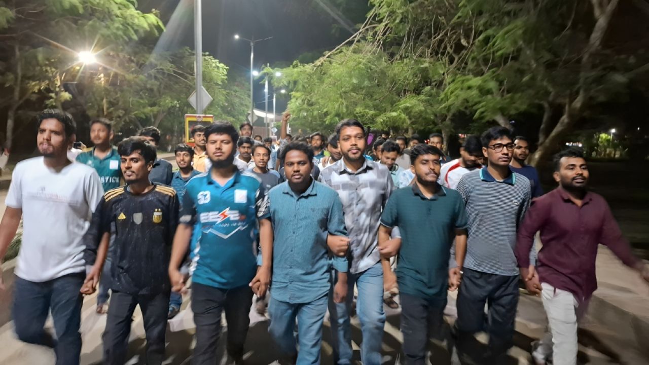 সারাদেশে অপপ্রচার ও গুপ্ত রাজনীতি নিষিদ্ধের দাবিতে বেরোবিতে  ছাত্রদলের বিক্ষোভ