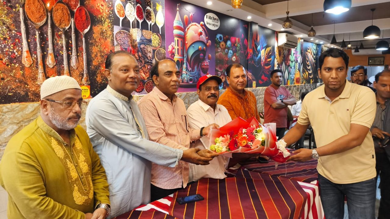 আশার আলো মানবিক ফাউন্ডেশনের  নব-নির্বাচিত সভা অনুষ্ঠিত 