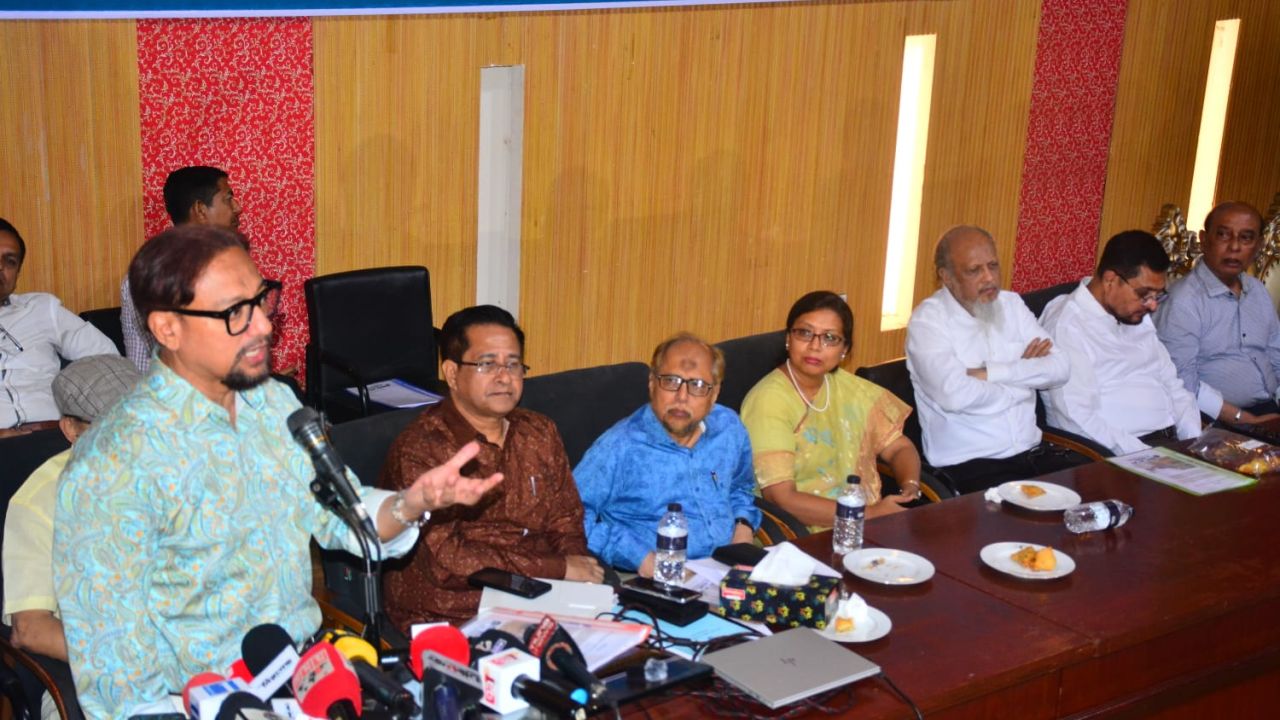 চট্টগ্রাম প্রেস ক্লাবের উদ্যোগে জলাবদ্ধতা শীর্ষক সেমিনারে ডা. শাহাদাত হোসেন