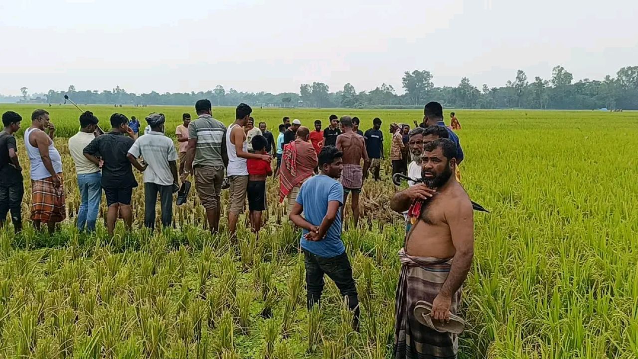  আক্কেলপুরে ফসলি মাঠ থেকে হাত-পা বাঁধা অজ্ঞাত ব্যক্তির মরদেহ উদ্ধার