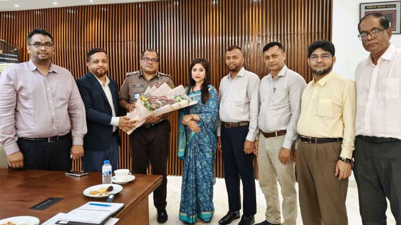 রিহ্যাব চট্টগ্রাম রিজিওনাল কমিটির সাথে সিএমপি কমিশনার হাসান মো: শওকত আলী মতবিনিময় সভা অনুষ্ঠিত 