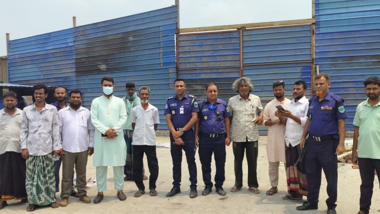 ঝিলিমে অবৈধ সীসা কারখানা সিলগালা ও ১ লাখ টাকা জরিমানা