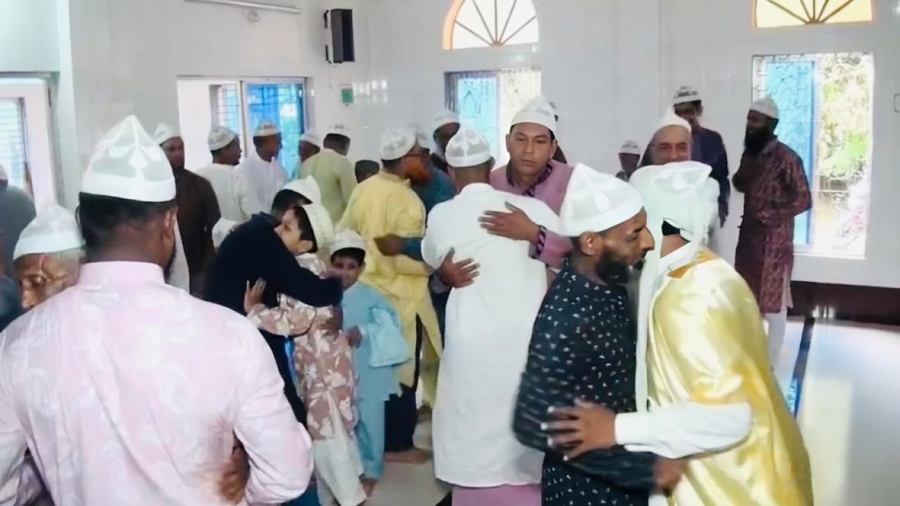 সৌদির সঙ্গে মিল রেখে বরিশালের বেশ কিছু এলাকায় ঈদুল আজহা উদযাপন