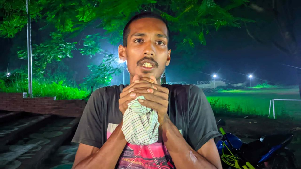 &lrm;কুবিতে তিন ছাত্রীকে উত্ত্যক্ত অভিযোগে বহিরাগত আটক  &lrm;