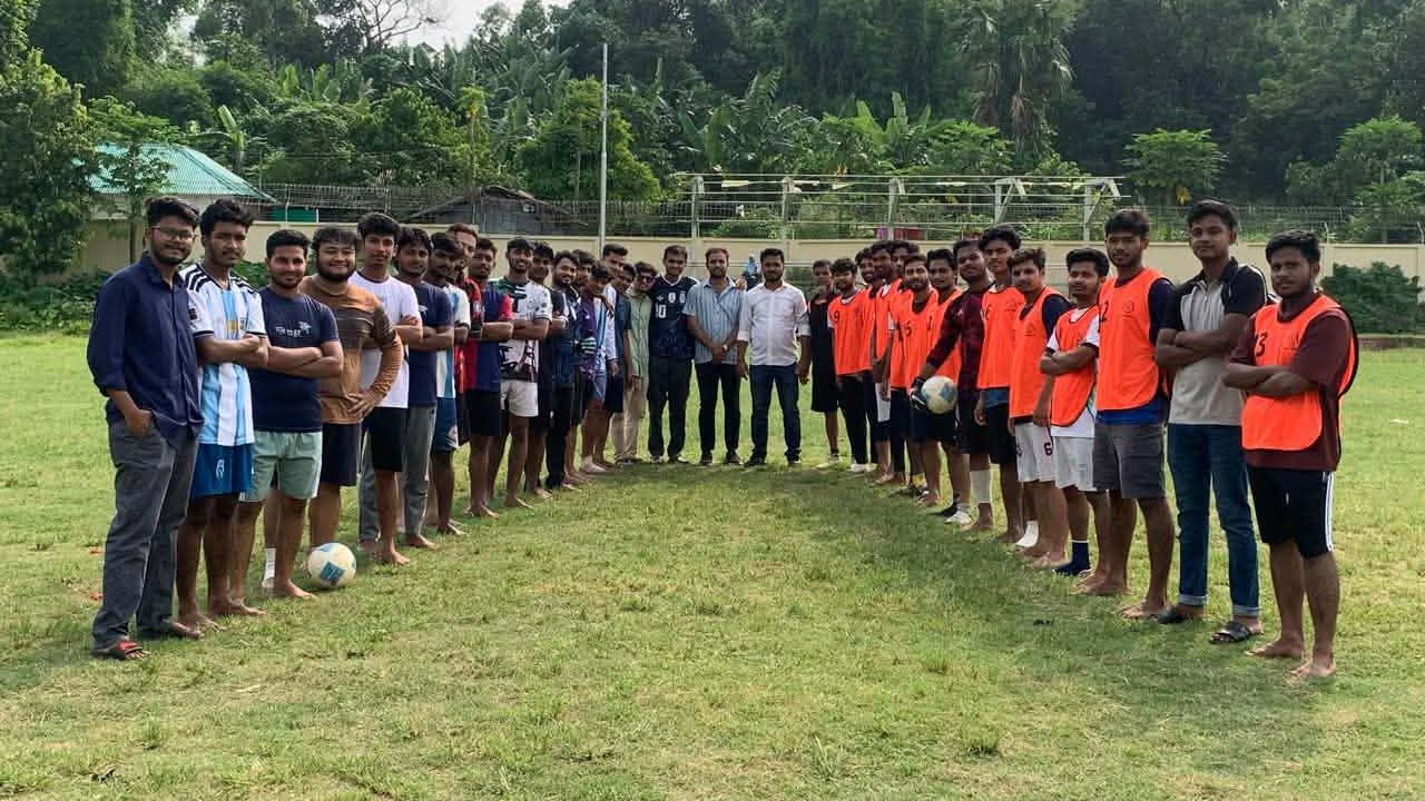 কুবিতে পরিসংখ্যান বিভাগের প্রীতি ফুটবল ম্যাচ অনুষ্ঠিত