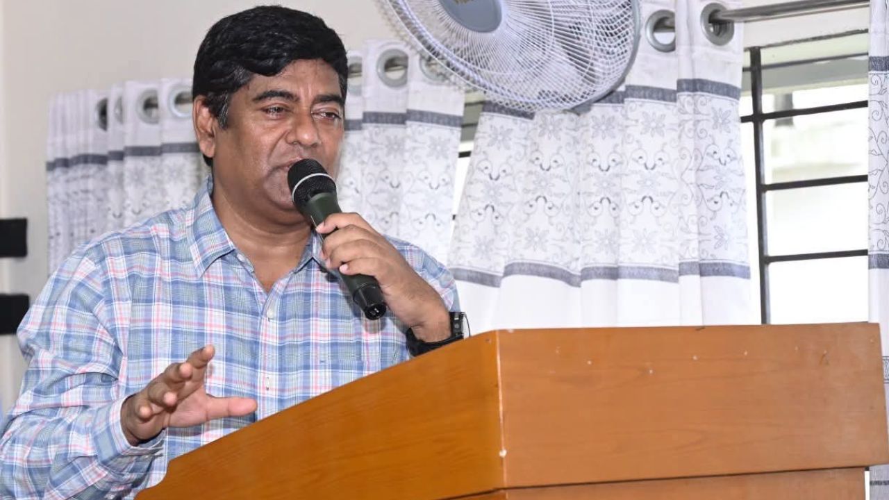 &lsquo;গবেষণাধর্মী ও সৃজনশীল কার্যক্রমে সম্পৃক্ত হতে হবে&rsquo;: কুবি উপাচার্য 