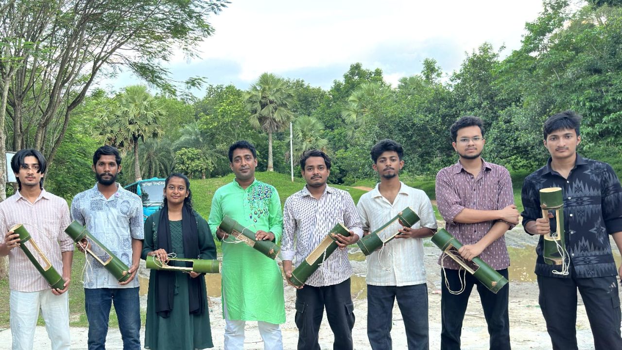 পাখিদের অভয়ারণ্য গড়তে কুবিতে ছাত্রদলের পরিবেশবান্ধব উদ্যোগ