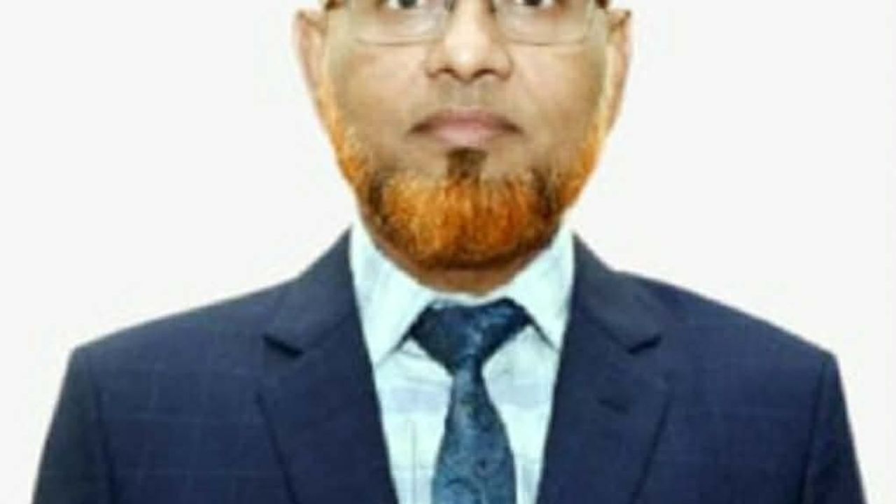 কুমিল্লা বিশ্ববিদ্যালয়ের নতুন উপ-উপাচার্য অধ্যাপক ড. মোহাম্মদ আমজাদ হোসেন সরকার